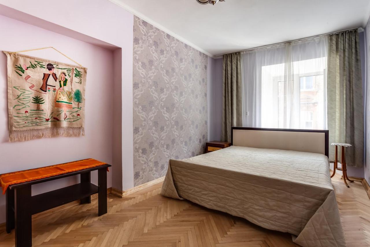 Four Bedrooms Apartment In The Heart Of Lviv Exteriör bild