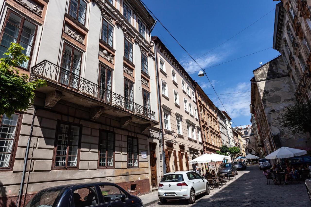 Four Bedrooms Apartment In The Heart Of Lviv Exteriör bild