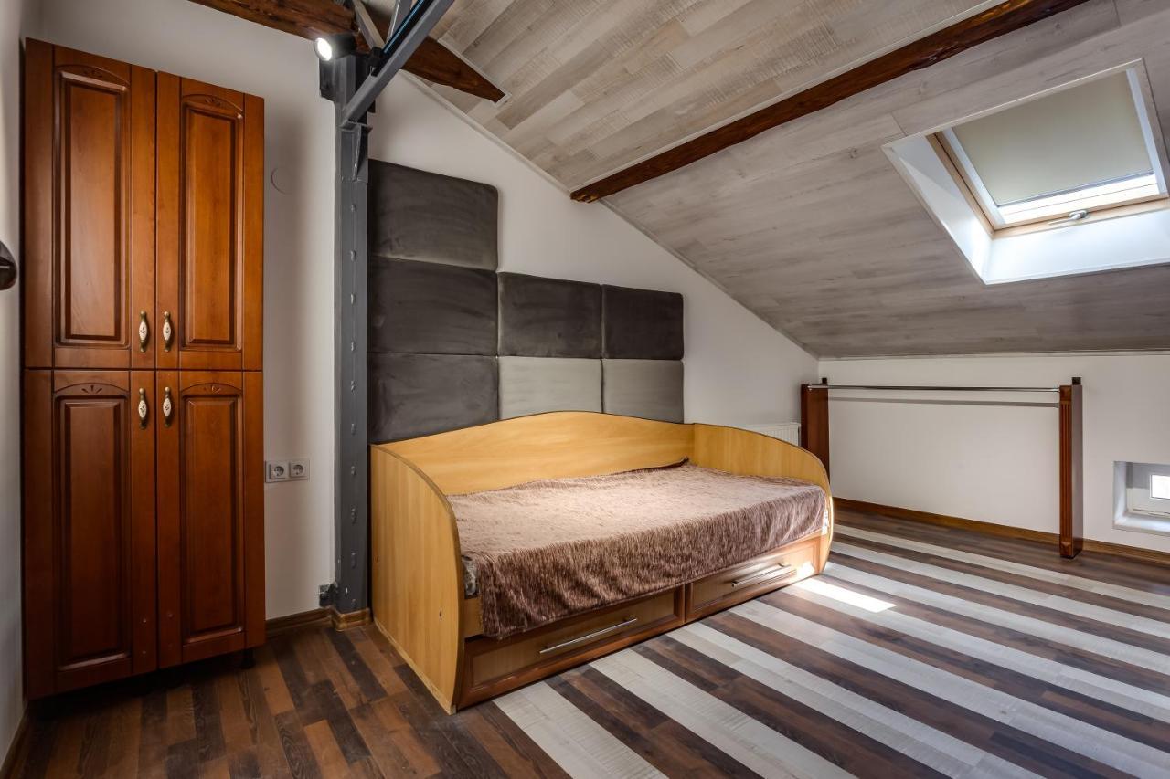 Four Bedrooms Apartment In The Heart Of Lviv Exteriör bild