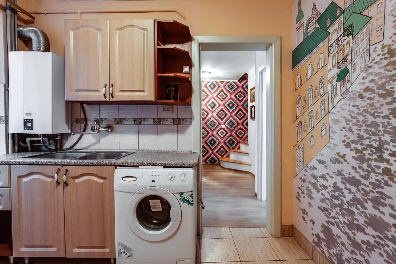 Four Bedrooms Apartment In The Heart Of Lviv Exteriör bild