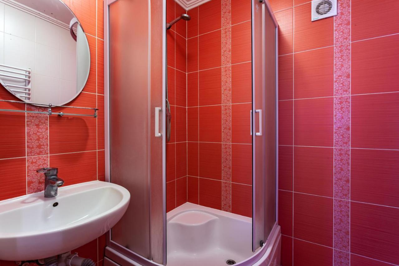 Four Bedrooms Apartment In The Heart Of Lviv Exteriör bild